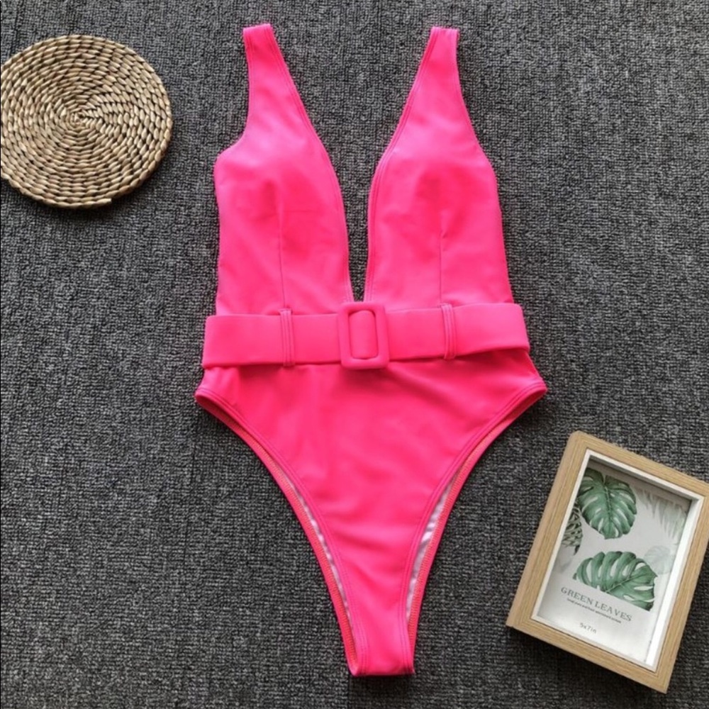 LAST 1๐PINK ONE-PIECE LINED SWIMSUIT WITH BELT - Picture 2 of 8